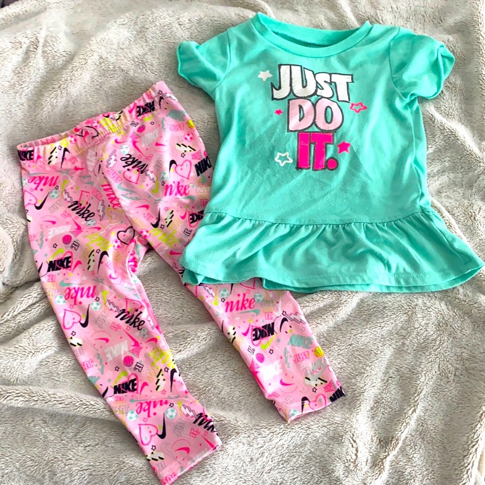 Toddler Girl Nike 2 piece set
